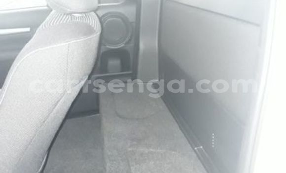 Nunua Ilio tumika Toyota Hilux White Gari ndani ya Ezulwini nchini Hhohho Nunua Ilio tumika Toyota Hilux White Gari ndani ya Ezulwini nchini Hhohho