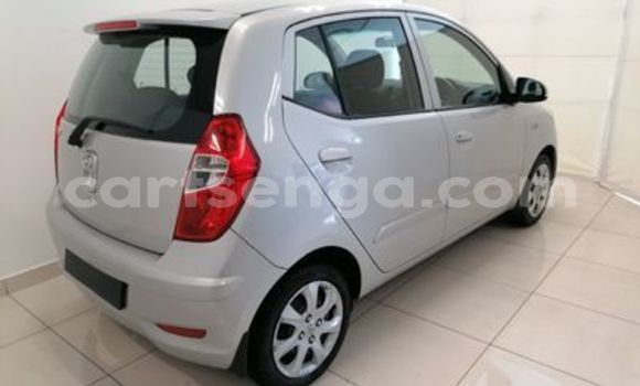 Nunua Ilio tumika Hyundai i10 Silver Gari ndani ya Ezulwini nchini Hhohho Nunua Ilio tumika Hyundai i10 Silver Gari ndani ya Ezulwini nchini Hhohho
