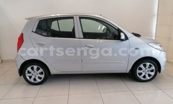 Nunua Ilio tumika Hyundai i10 Silver Gari ndani ya Ezulwini nchini Hhohho Nunua Ilio tumika Hyundai i10 Silver Gari ndani ya Ezulwini nchini Hhohho