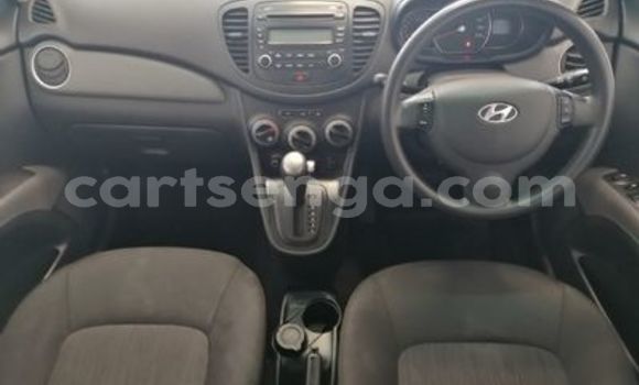 Nunua Ilio tumika Hyundai i10 Silver Gari ndani ya Ezulwini nchini Hhohho Nunua Ilio tumika Hyundai i10 Silver Gari ndani ya Ezulwini nchini Hhohho