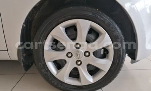 Nunua Ilio tumika Hyundai i10 Silver Gari ndani ya Ezulwini nchini Hhohho Nunua Ilio tumika Hyundai i10 Silver Gari ndani ya Ezulwini nchini Hhohho