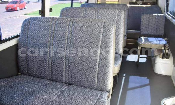Buy Used Toyota Hiace White Car in Ezulwini in Hhohho Buy Used Toyota Hiace White Car in Ezulwini in Hhohho