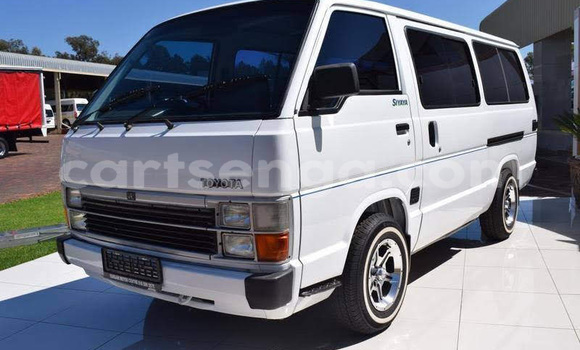 Buy Used Toyota Hiace White Car in Ezulwini in Hhohho Buy Used Toyota Hiace White Car in Ezulwini in Hhohho