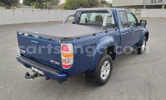 Nunua Ilio tumika Mazda BT-50 Blue Gari ndani ya Big Bend nchini Wilaya ya Lubombo Nunua Ilio tumika Mazda BT-50 Blue Gari ndani ya Big Bend nchini Wilaya ya Lubombo