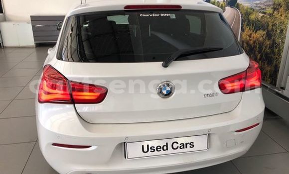 Nunua Ilio tumika BMW 1-Series White Gari ndani ya Hluti nchini Wilaya ya Shiselweni Nunua Ilio tumika BMW 1-Series White Gari ndani ya Hluti nchini Wilaya ya Shiselweni