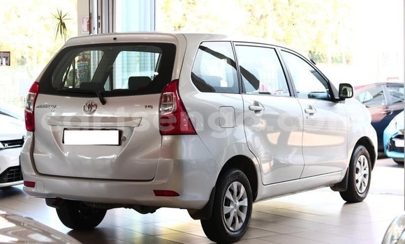 Nunua Ilio tumika Toyota Avanza White Gari ndani ya Manzini nchini Manzini Nunua Ilio tumika Toyota Avanza White Gari ndani ya Manzini nchini Manzini