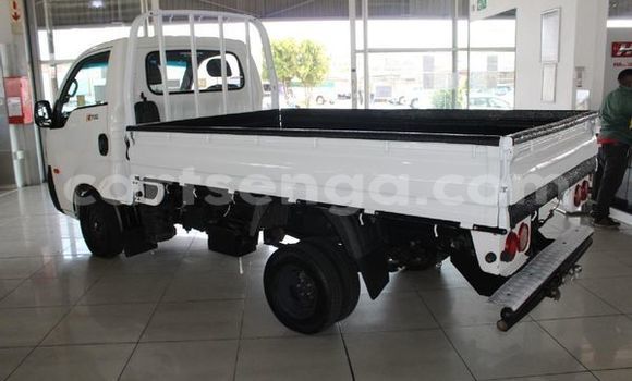 Nunua Ilio tumika Kia K3 White Gari ndani ya Big Bend nchini Lubombo Nunua Ilio tumika Kia K3 White Gari ndani ya Big Bend nchini Lubombo