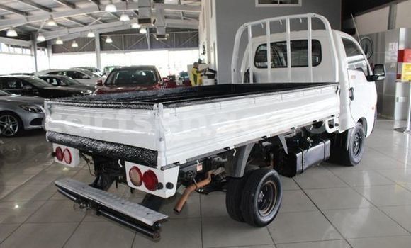 Nunua Ilio tumika Kia K3 White Gari ndani ya Big Bend nchini Lubombo Nunua Ilio tumika Kia K3 White Gari ndani ya Big Bend nchini Lubombo