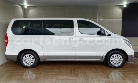 Acheter Occasion Voiture Hyundai H1 Blanc à Big Bend, Lubombo Acheter Occasion Voiture Hyundai H1 Blanc à Big Bend, Lubombo