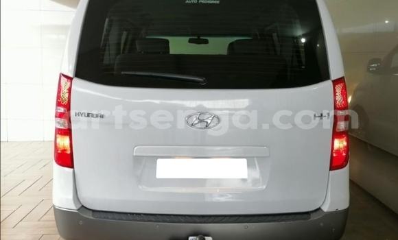 Acheter Occasion Voiture Hyundai H1 Blanc à Big Bend, Lubombo Acheter Occasion Voiture Hyundai H1 Blanc à Big Bend, Lubombo