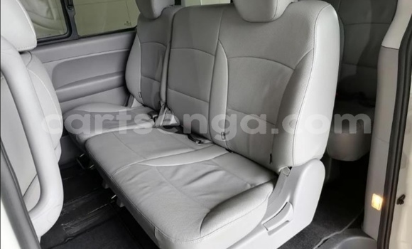 Acheter Occasion Voiture Hyundai H1 Blanc à Big Bend, Lubombo Acheter Occasion Voiture Hyundai H1 Blanc à Big Bend, Lubombo