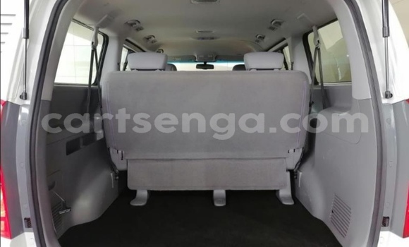 Acheter Occasion Voiture Hyundai H1 Blanc à Big Bend, Lubombo Acheter Occasion Voiture Hyundai H1 Blanc à Big Bend, Lubombo