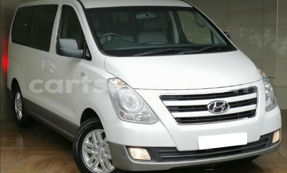 Acheter Occasion Voiture Hyundai H1 Blanc à Big Bend, Lubombo Acheter Occasion Voiture Hyundai H1 Blanc à Big Bend, Lubombo