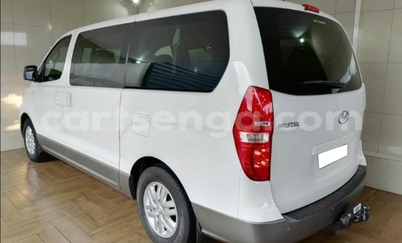 Acheter Occasion Voiture Hyundai H1 Blanc à Big Bend, Lubombo Acheter Occasion Voiture Hyundai H1 Blanc à Big Bend, Lubombo