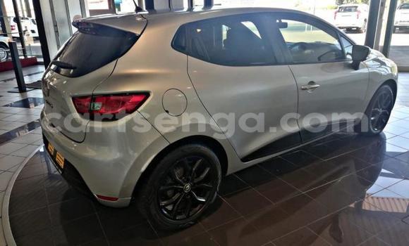 Nunua Ilio tumika Ronart Lightning Silver Gari ndani ya Ngwenya nchini Hhohho Nunua Ilio tumika Ronart Lightning Silver Gari ndani ya Ngwenya nchini Hhohho