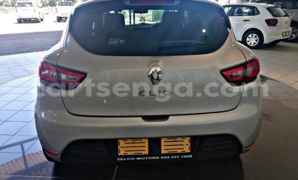 Nunua Ilio tumika Ronart Lightning Silver Gari ndani ya Ngwenya nchini Hhohho Nunua Ilio tumika Ronart Lightning Silver Gari ndani ya Ngwenya nchini Hhohho