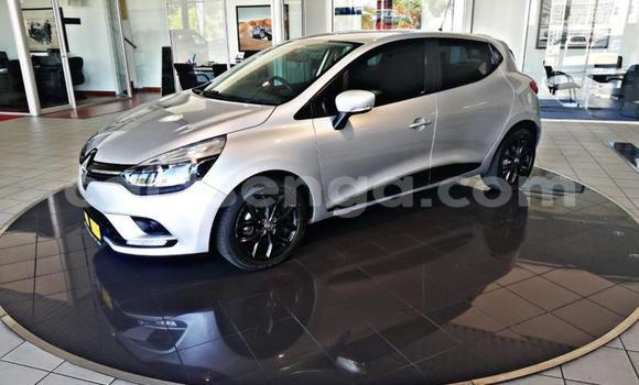 Nunua Ilio tumika Ronart Lightning Silver Gari ndani ya Ngwenya nchini Hhohho Nunua Ilio tumika Ronart Lightning Silver Gari ndani ya Ngwenya nchini Hhohho