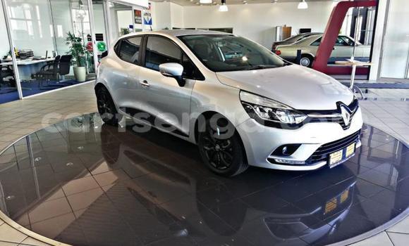 Nunua Ilio tumika Ronart Lightning Silver Gari ndani ya Ngwenya nchini Hhohho Nunua Ilio tumika Ronart Lightning Silver Gari ndani ya Ngwenya nchini Hhohho