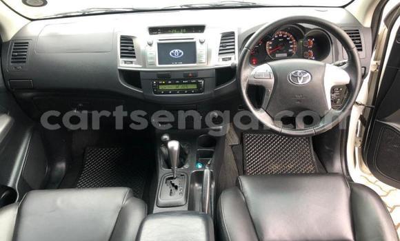 Nunua Ilio tumika Toyota Hilux White Gari ndani ya Manzini nchini Manzini Nunua Ilio tumika Toyota Hilux White Gari ndani ya Manzini nchini Manzini