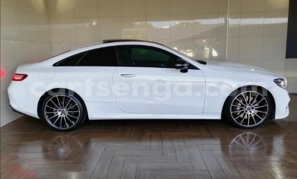 Acheter Occasion Voiture Mercedes‒Benz E–Class Blanc à Big Bend, Lubombo Acheter Occasion Voiture Mercedes‒Benz E–Class Blanc à Big Bend, Lubombo