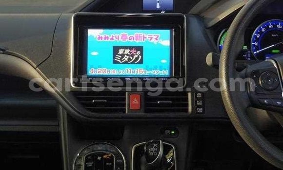 Buy Import Toyota Noah Other Car in Mbabane in Manzini Buy Import Toyota Noah Other Car in Mbabane in Manzini