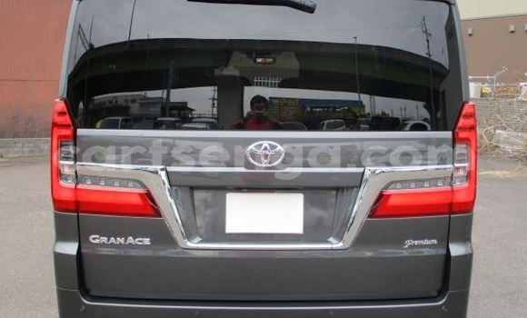 Buy Import Toyota Grand HiAce Other Car in Mbabane in Manzini Buy Import Toyota Grand HiAce Other Car in Mbabane in Manzini