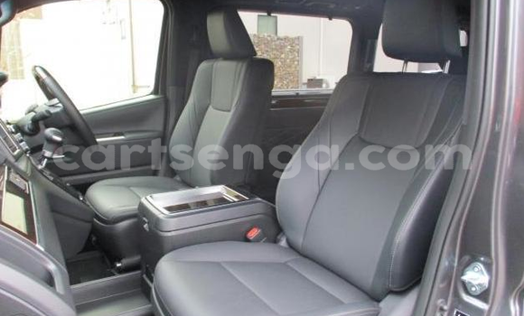 Buy Import Toyota Grand HiAce Other Car in Mbabane in Manzini Buy Import Toyota Grand HiAce Other Car in Mbabane in Manzini