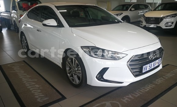 Acheter Occasion Voiture Hyundai Accent Blanc à Big Bend, Lubombo District Acheter Occasion Voiture Hyundai Accent Blanc à Big Bend, Lubombo District