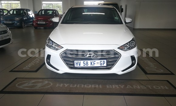 Acheter Occasion Voiture Hyundai Accent Blanc à Big Bend, Lubombo District Acheter Occasion Voiture Hyundai Accent Blanc à Big Bend, Lubombo District