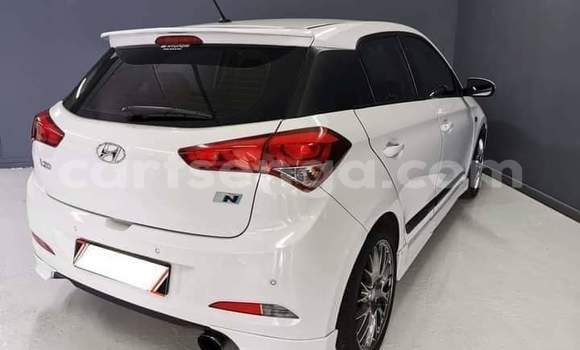 Buy Used Hyundai i20 White Car in Big Bend in Lubombo Buy Used Hyundai i20 White Car in Big Bend in Lubombo