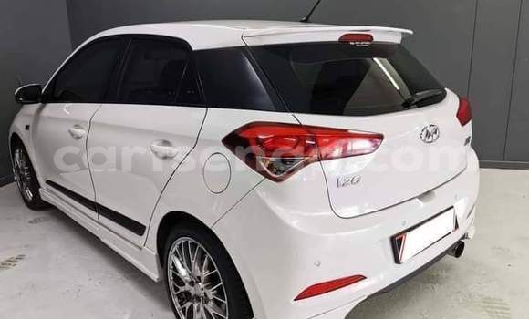 Buy Used Hyundai i20 White Car in Big Bend in Lubombo Buy Used Hyundai i20 White Car in Big Bend in Lubombo