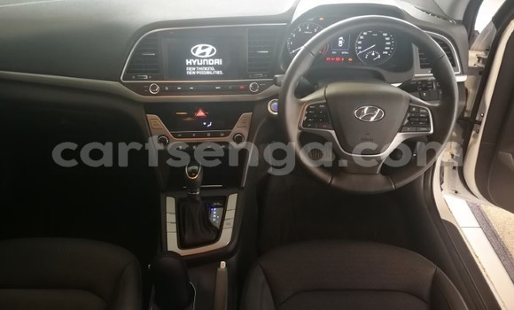 Acheter Occasion Voiture Hyundai Accent Blanc à Big Bend, Lubombo District Acheter Occasion Voiture Hyundai Accent Blanc à Big Bend, Lubombo District