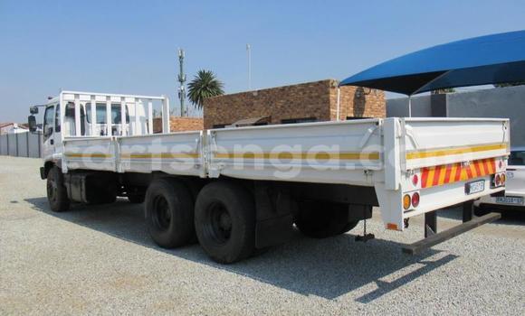 Acheter Occasion Utilitaire Isuzu FTR 850 Blanc à Mbabane, Manzini Acheter Occasion Utilitaire Isuzu FTR 850 Blanc à Mbabane, Manzini