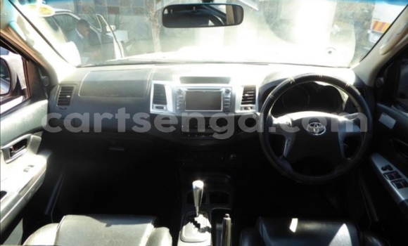 Nunua Ilio tumika Toyota Hilux Silver Gari ndani ya Big Bend nchini Lubombo Nunua Ilio tumika Toyota Hilux Silver Gari ndani ya Big Bend nchini Lubombo