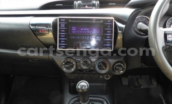 Nunua Ilio tumika Toyota Hilux White Gari ndani ya Ezulwini nchini Hhohho Nunua Ilio tumika Toyota Hilux White Gari ndani ya Ezulwini nchini Hhohho