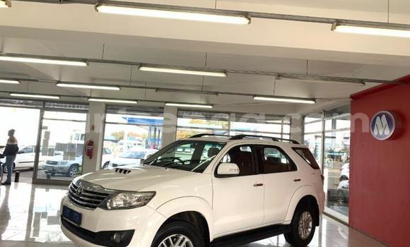 Buy Used Toyota Fortuner White Car in Manzini in Manzini Buy Used Toyota Fortuner White Car in Manzini in Manzini