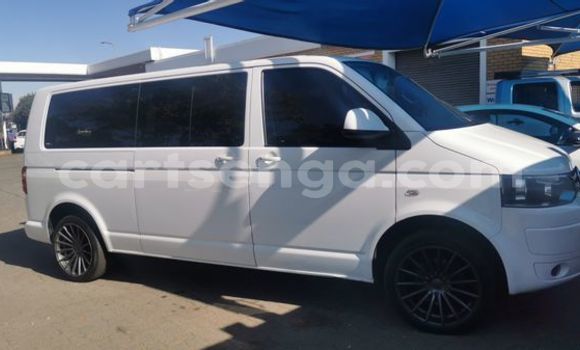 Nunua Ilio tumika Volkswagen Transporter White Gari ndani ya Hlatikulu nchini Wilaya ya Shiselweni Nunua Ilio tumika Volkswagen Transporter White Gari ndani ya Hlatikulu nchini Wilaya ya Shiselweni