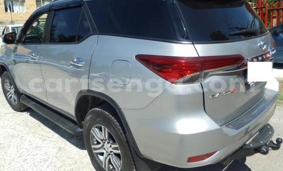 Acheter Import Voiture Toyota Fortuner Autre à Mbabane, Manzini Acheter Import Voiture Toyota Fortuner Autre à Mbabane, Manzini