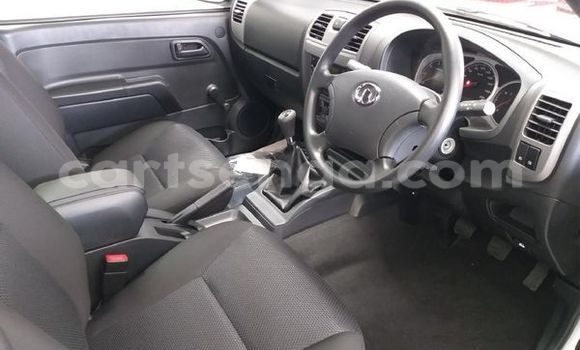 Nunua Ilio tumika Mazda B–series White Gari ndani ya Hluti nchini Wilaya ya Shiselweni Nunua Ilio tumika Mazda B–series White Gari ndani ya Hluti nchini Wilaya ya Shiselweni