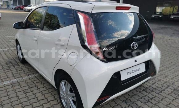 Nunua Ilio tumika Toyota Aygo White Gari ndani ya Big Bend nchini Wilaya ya Lubombo Nunua Ilio tumika Toyota Aygo White Gari ndani ya Big Bend nchini Wilaya ya Lubombo