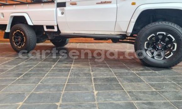 Acheter Occasion Voiture Toyota Land Cruiser Blanc à Big Bend, Lubombo District Acheter Occasion Voiture Toyota Land Cruiser Blanc à Big Bend, Lubombo District