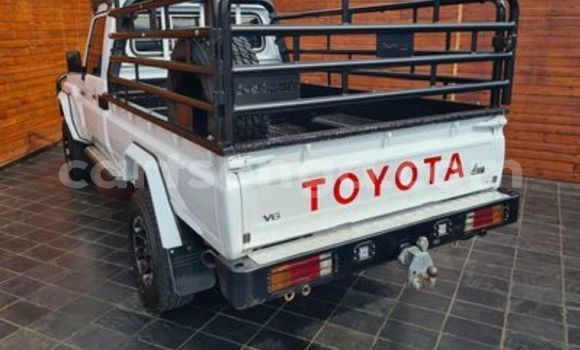 Acheter Occasion Voiture Toyota Land Cruiser Blanc à Big Bend, Lubombo District Acheter Occasion Voiture Toyota Land Cruiser Blanc à Big Bend, Lubombo District
