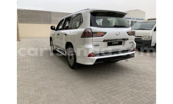 Nunua Imported Lexus LX White Gari ndani ya Import - Dubai nchini Hhohho Nunua Imported Lexus LX White Gari ndani ya Import - Dubai nchini Hhohho