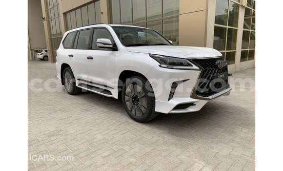 Nunua Imported Lexus LX White Gari ndani ya Import - Dubai nchini Hhohho Nunua Imported Lexus LX White Gari ndani ya Import - Dubai nchini Hhohho