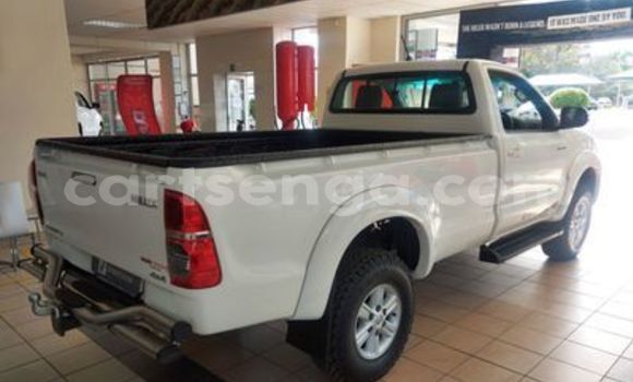 Nunua Ilio tumika Toyota Hilux White Gari ndani ya Big Bend nchini Wilaya ya Lubombo Nunua Ilio tumika Toyota Hilux White Gari ndani ya Big Bend nchini Wilaya ya Lubombo