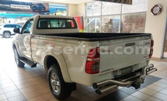 Nunua Ilio tumika Toyota Hilux White Gari ndani ya Big Bend nchini Wilaya ya Lubombo Nunua Ilio tumika Toyota Hilux White Gari ndani ya Big Bend nchini Wilaya ya Lubombo