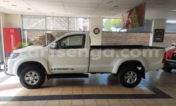 Nunua Ilio tumika Toyota Hilux White Gari ndani ya Big Bend nchini Wilaya ya Lubombo Nunua Ilio tumika Toyota Hilux White Gari ndani ya Big Bend nchini Wilaya ya Lubombo