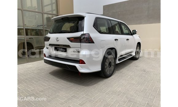 Nunua Imported Lexus LX White Gari ndani ya Import - Dubai nchini Hhohho Nunua Imported Lexus LX White Gari ndani ya Import - Dubai nchini Hhohho