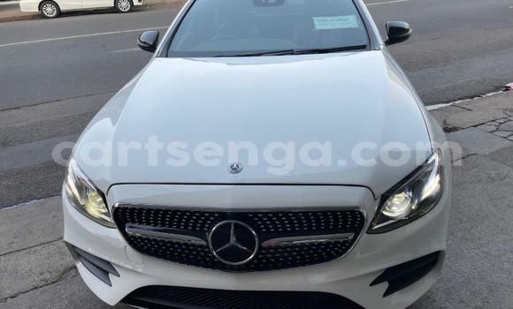 Nunua Ilio tumika Mercedes-Benz E200 White Gari ndani ya Mbabane nchini Manzini