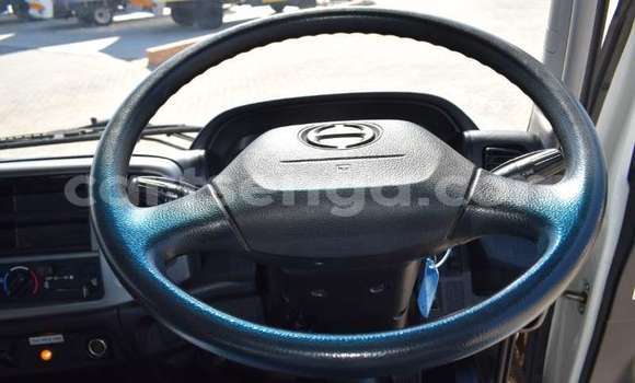 Nunua Ilio tumika Hino 300 Series White Lori ndani ya Mbabane nchini Manzini Nunua Ilio tumika Hino 300 Series White Lori ndani ya Mbabane nchini Manzini